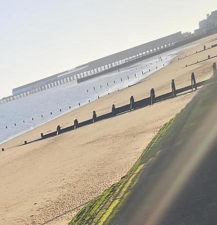 Lovely 2-Bed Caravan In Walton On The Naze Exterior foto